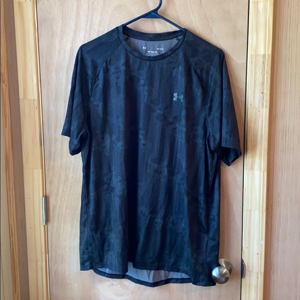 Under armour t shirt